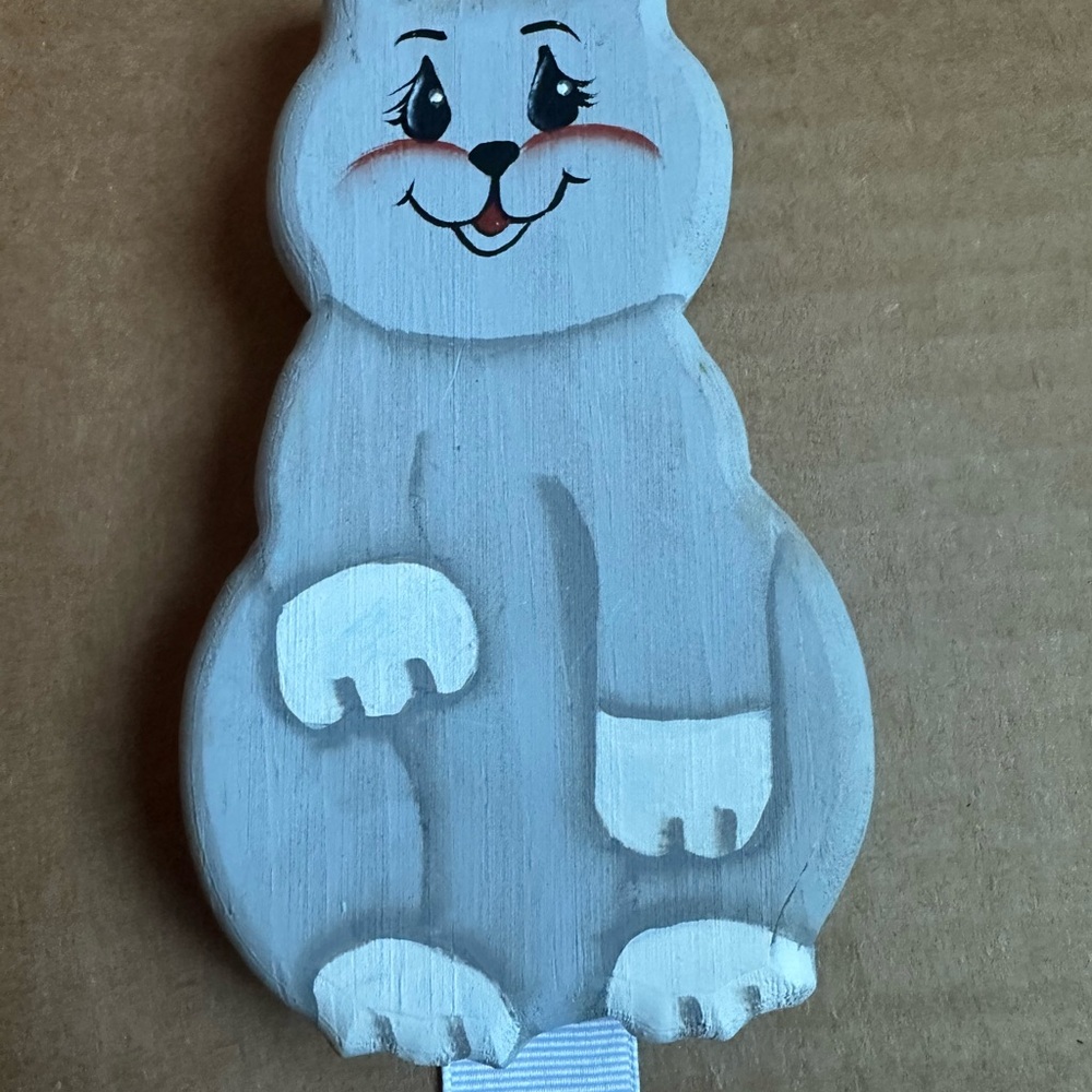 Vintage Wooden cat and heart wall hanging